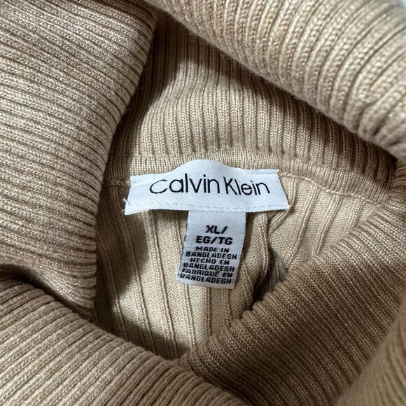 Calvin Klein long sleeve turtleneck in a soft‎ cream color Size XL - Picture 6 of 6